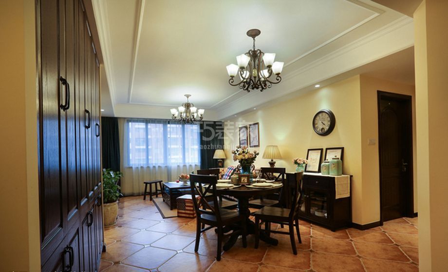 -金泰丝路花城126平米简美风格