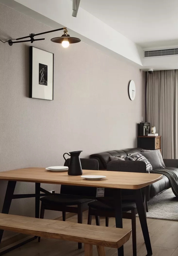 108㎡现代简约三居 装饰性与实用性兼得