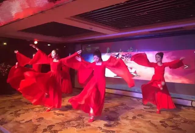 今朝装饰年会 今朝装饰年会